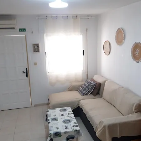 Con Patio Y Terraza Solarium Holiday home Torrevieja