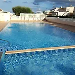 Dom wakacyjny Con Patio Y Terraza Solarium