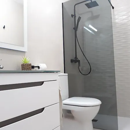 Con Patio Y Terraza Solarium تورّيفيِخا