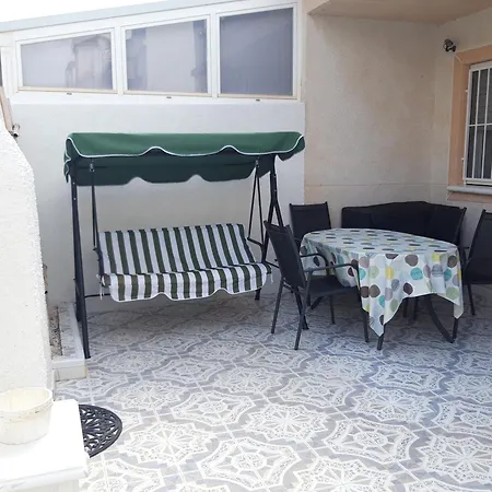 Dom wakacyjny Con Patio Y Terraza Solarium Torrevieja