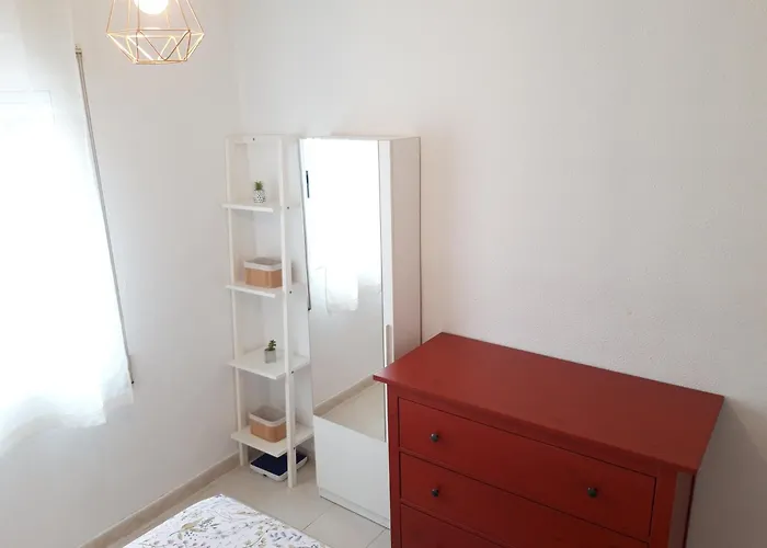 Con Patio Y Terraza Solarium Holiday home