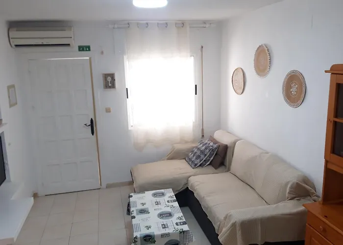 Con Patio Y Terraza Solarium Holiday home Torrevieja